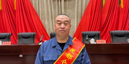 喜報 | 鋼興新星公司秦建軍榮獲昆都侖區勞動模范
